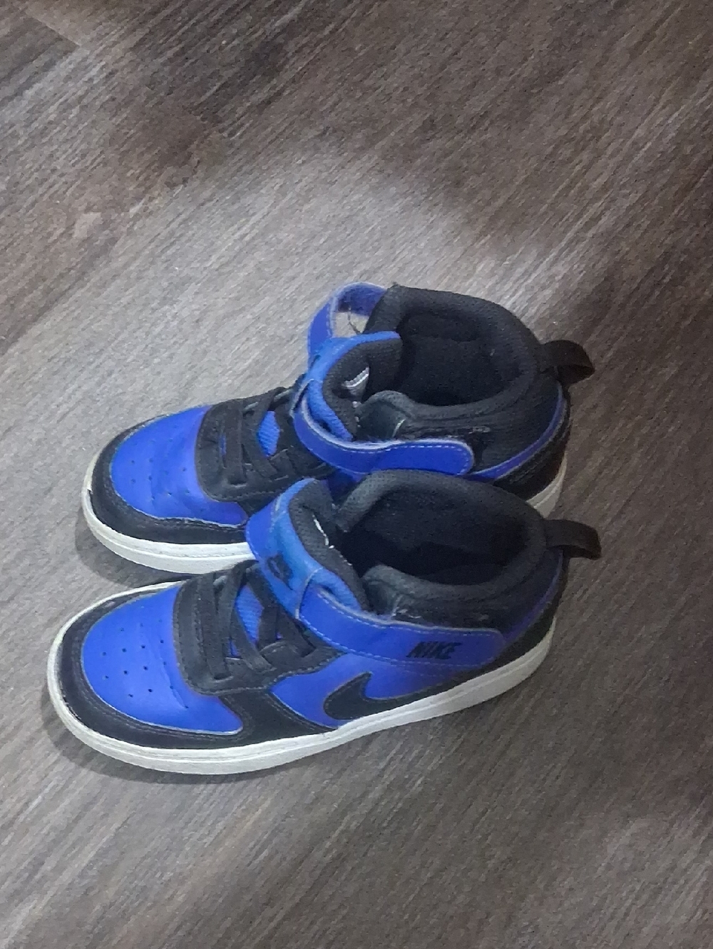 Nike Kids Blue and Black Mid-Top Sneakers with Strap
